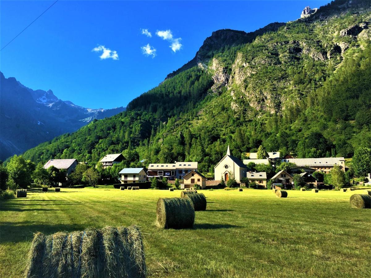 Auberge Des Ecrins Champoleon Экстерьер фото